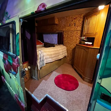 Hotel Urban Glamping *