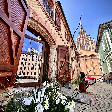 Urban Glamping Hotel